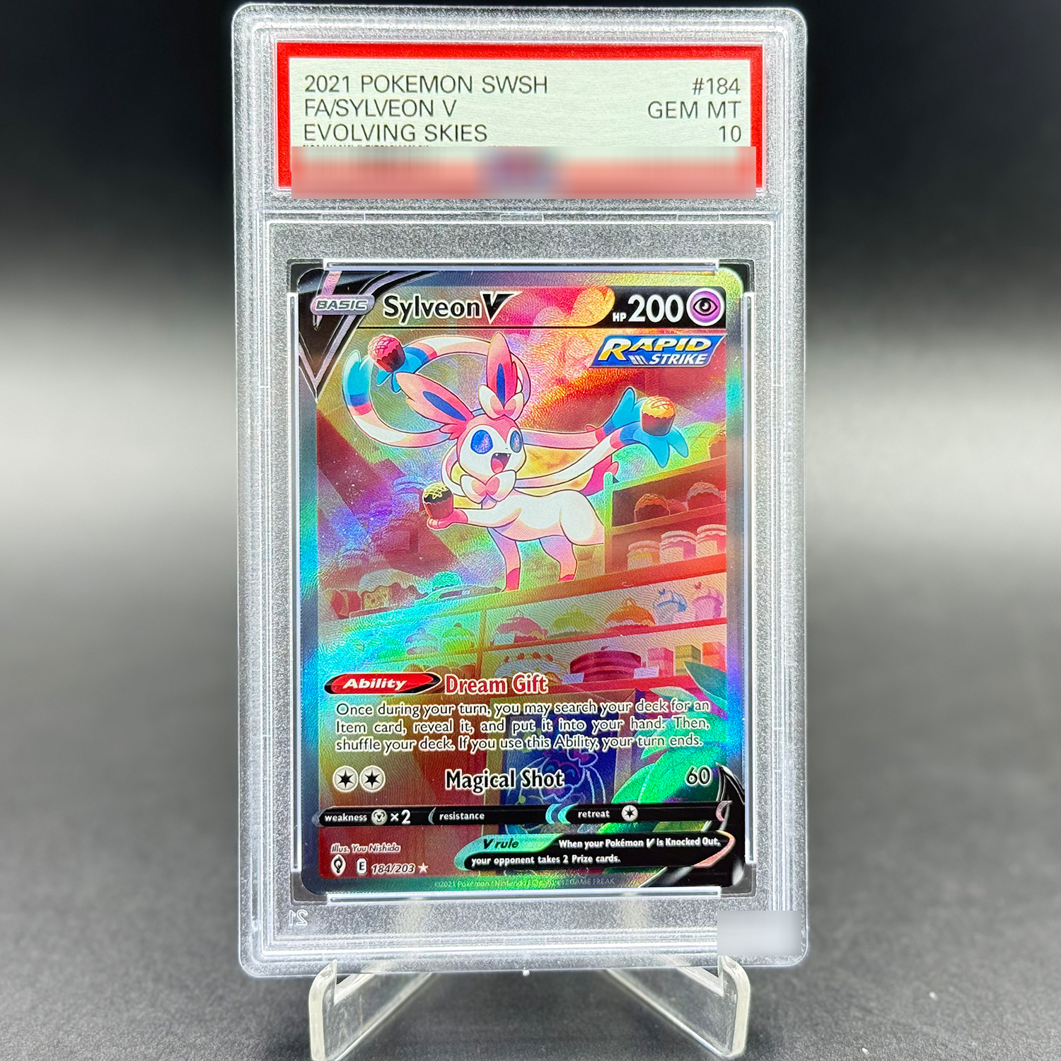 Board Game Pokemon - Sylveon V - 184/203 - Evolving