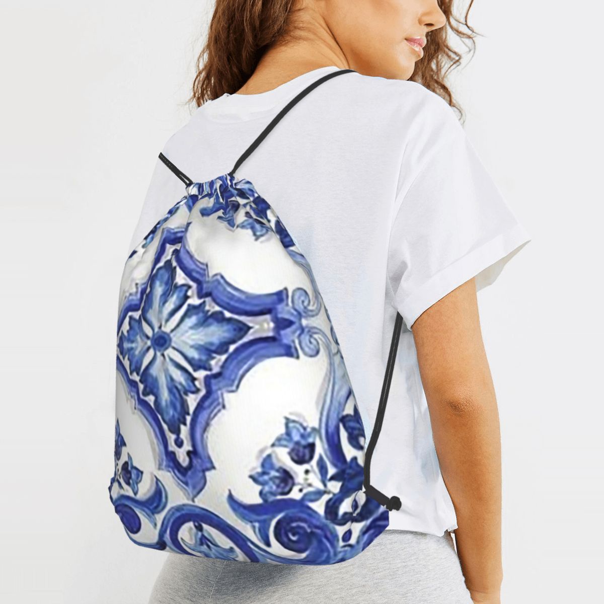 Blue Ornate Floral Mediterrane - Tile Bag Drawstring recensione e prezzo
