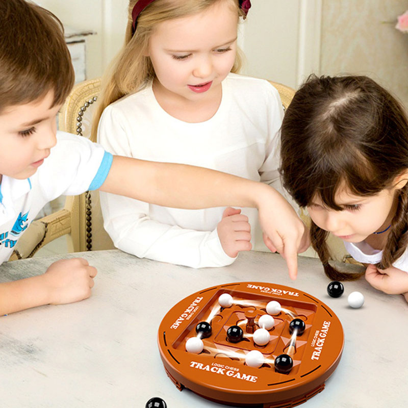 Chess Game Fun Table Top Orbit - Strategy Board Game recensione e prezzo